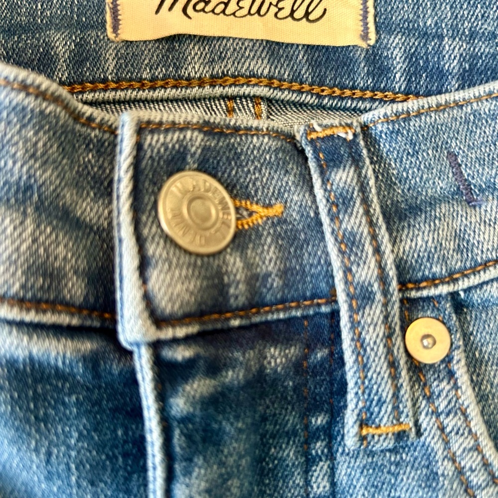 Madewell Mid Rise Kick Out Jeans - Picture 4 of 5